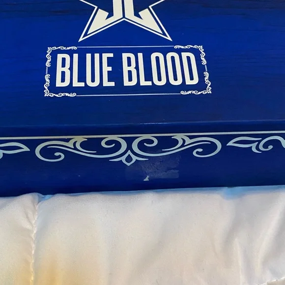 Jeffree Star Blue Blood Palette Eyeshadow - Picture 7 of 7